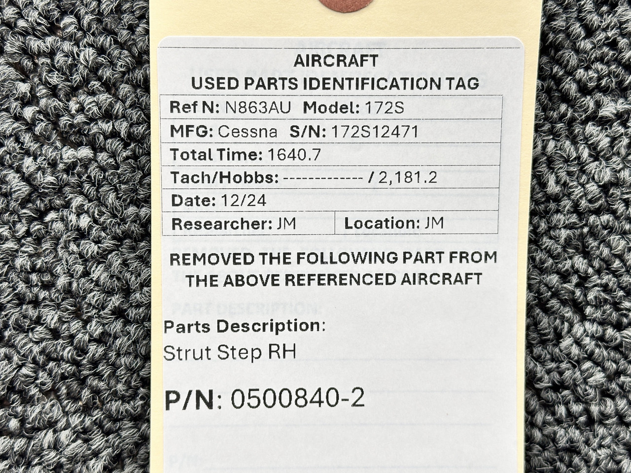 0500840-2 Cessna 172S RH Strut Step