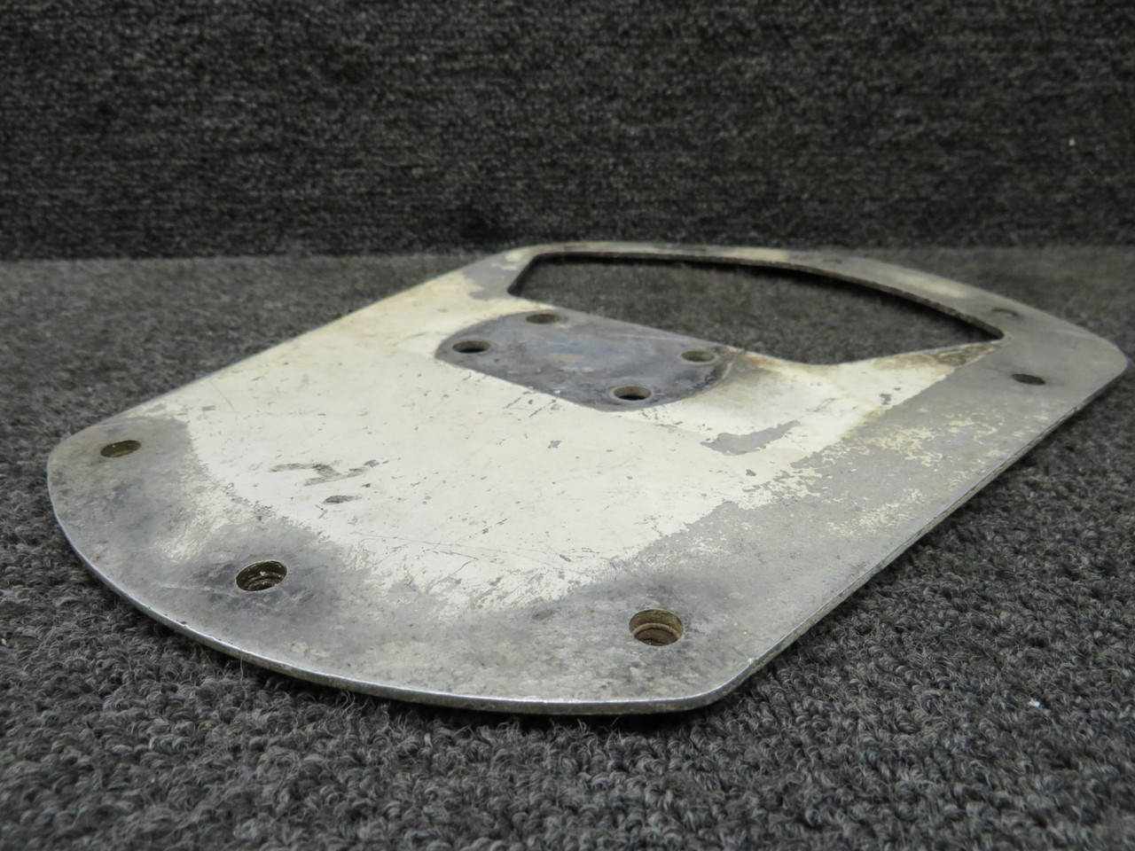 0741046-8 Cessna 172M Landing Gear Mounting Plate RH (Worn) (Bent)