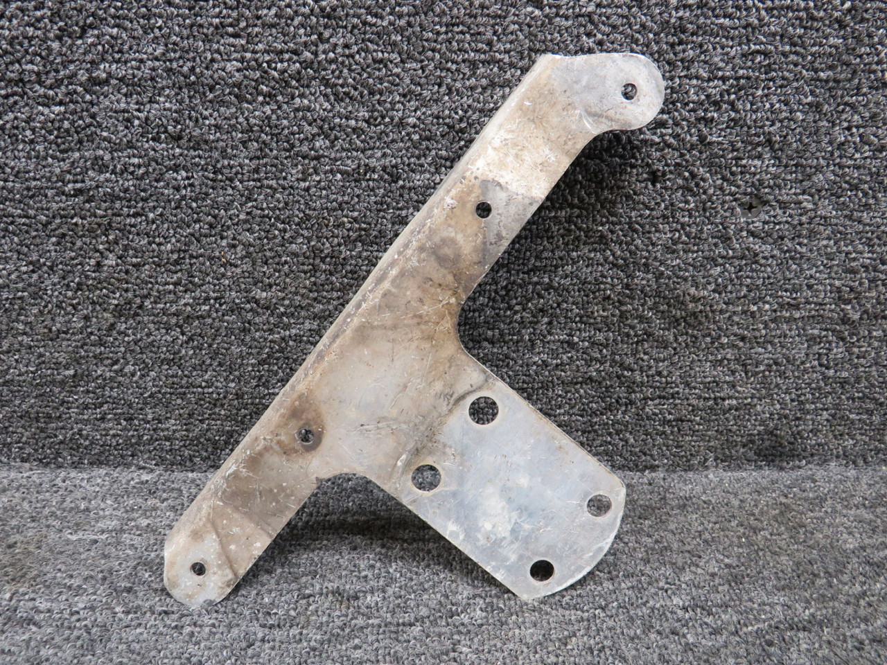 1741022-1 Cessna 182P Main Gear Wheel Fairing Stiffener LH