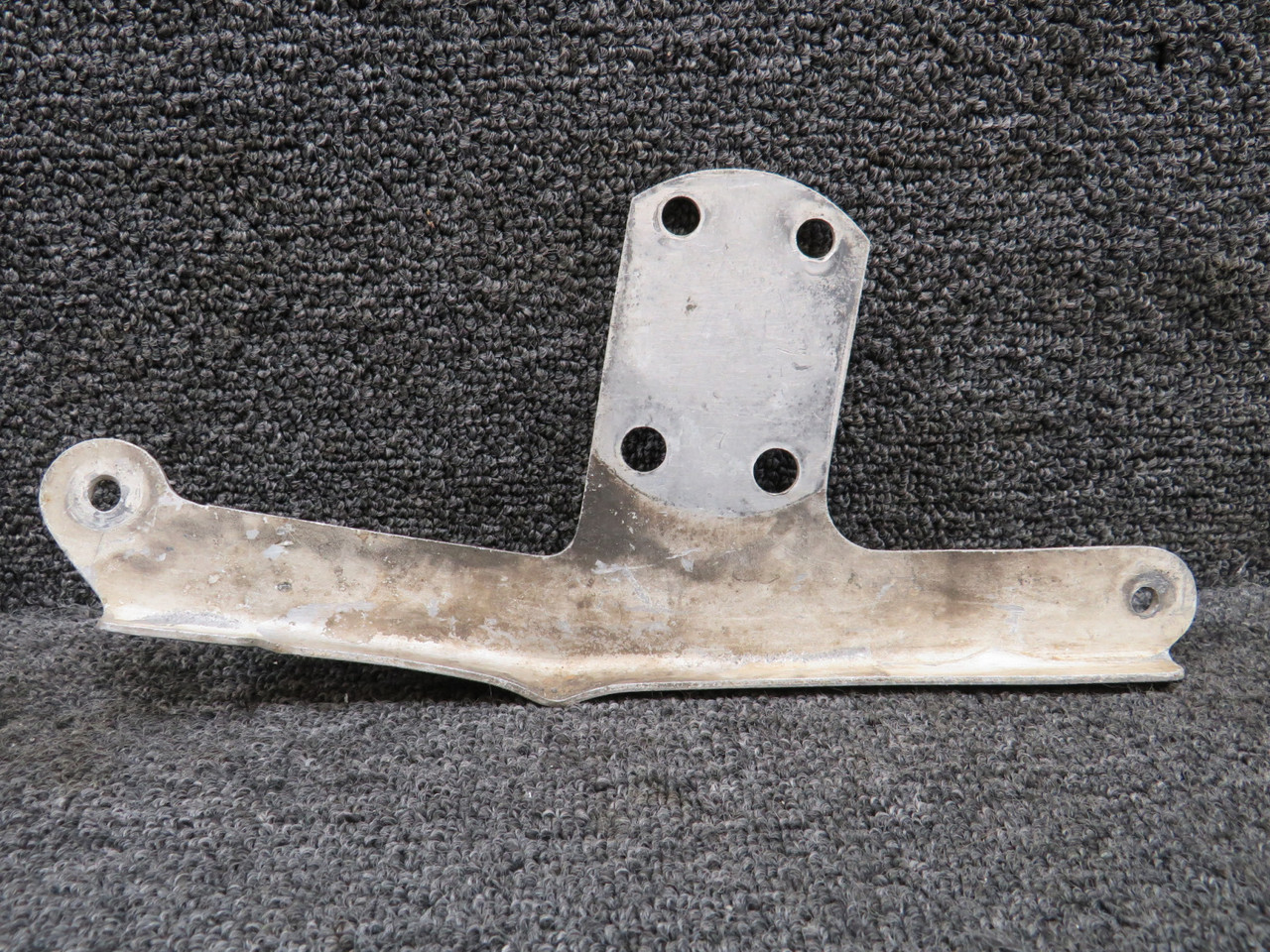 rページ 1741022-2 Cessna 182P Main Gear Wheel Fairing Stiffener RH (Bent