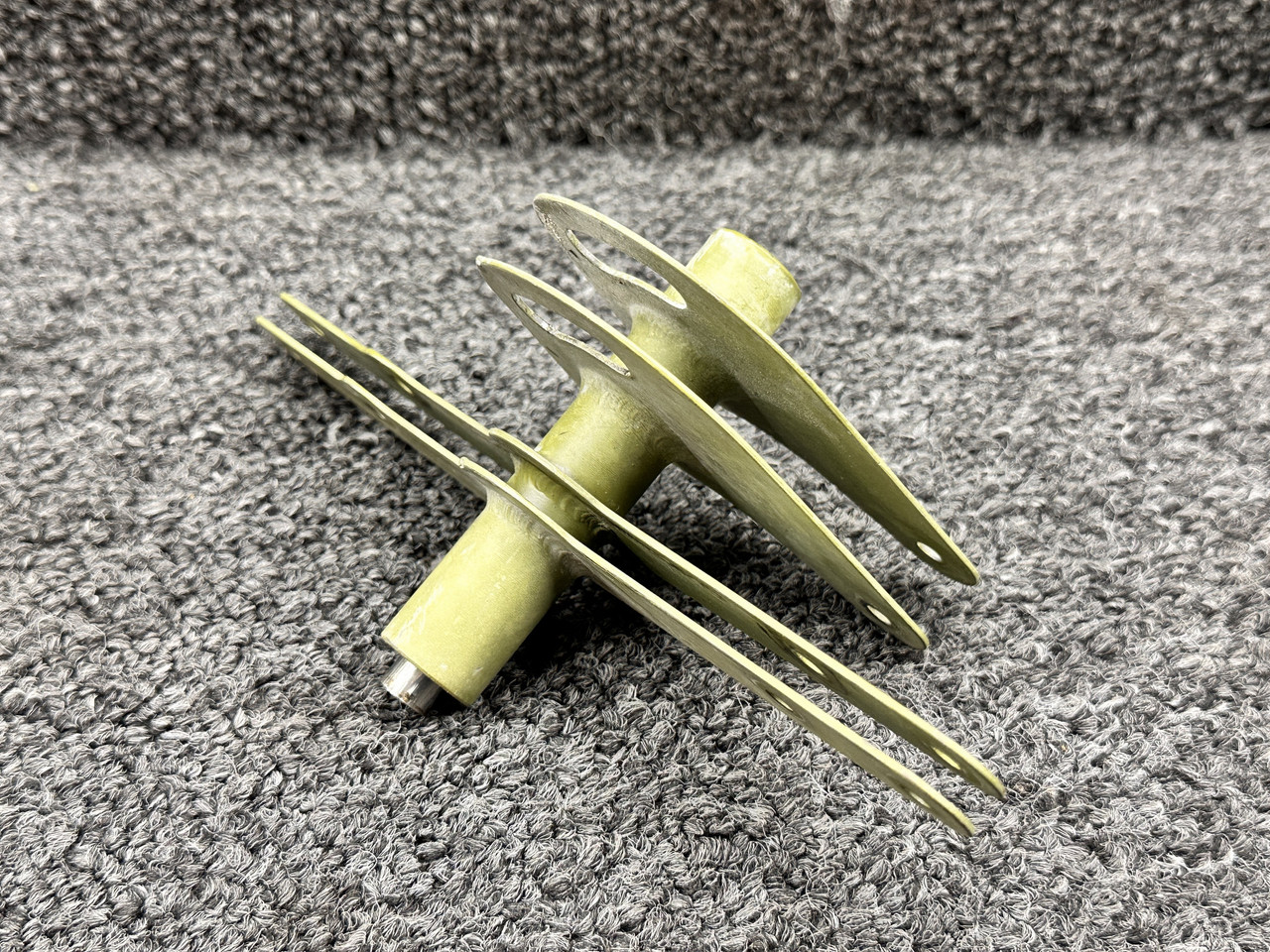 0522654-1 Cessna 172S RH Aileron Bellcrank Assembly