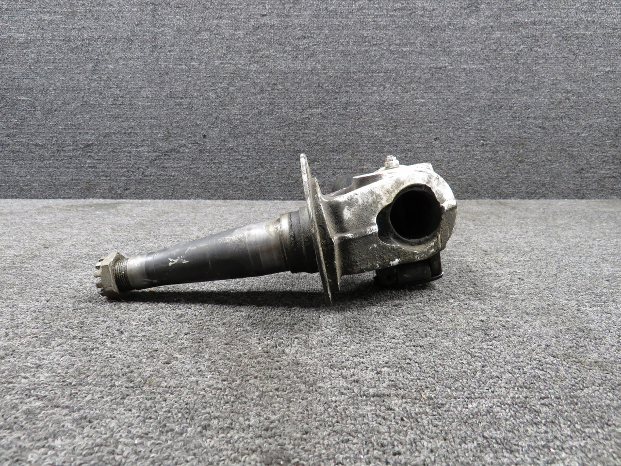 5041000-77 Cessna 310L Main Landing Gear Piston and Axle Assembly