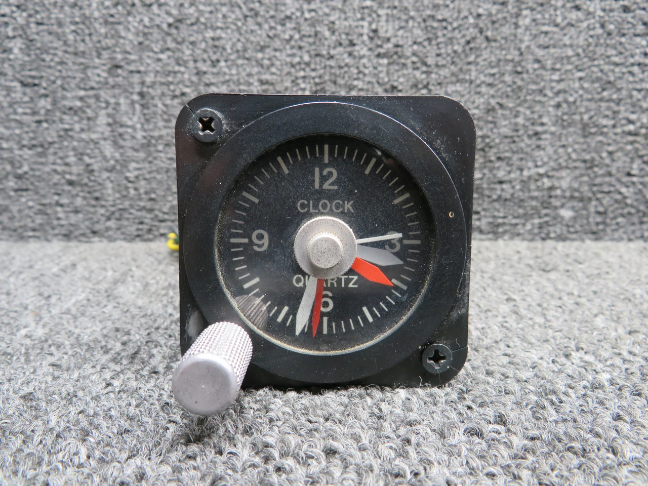 Etoileページ 50-380013-5 Beechcraft B23 Clock Assembly (Cracks and Wear)