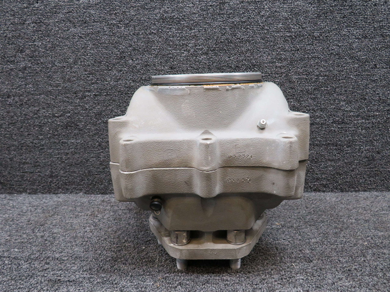 CH17951 Alternative Part Number P59251 Two Blade Propeller Hub Worn