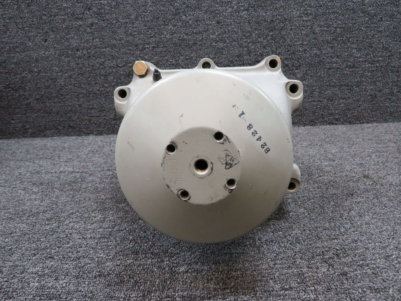 CH683 (Alt: P7766) Hartzell Two Blade Propeller Hub Worn
