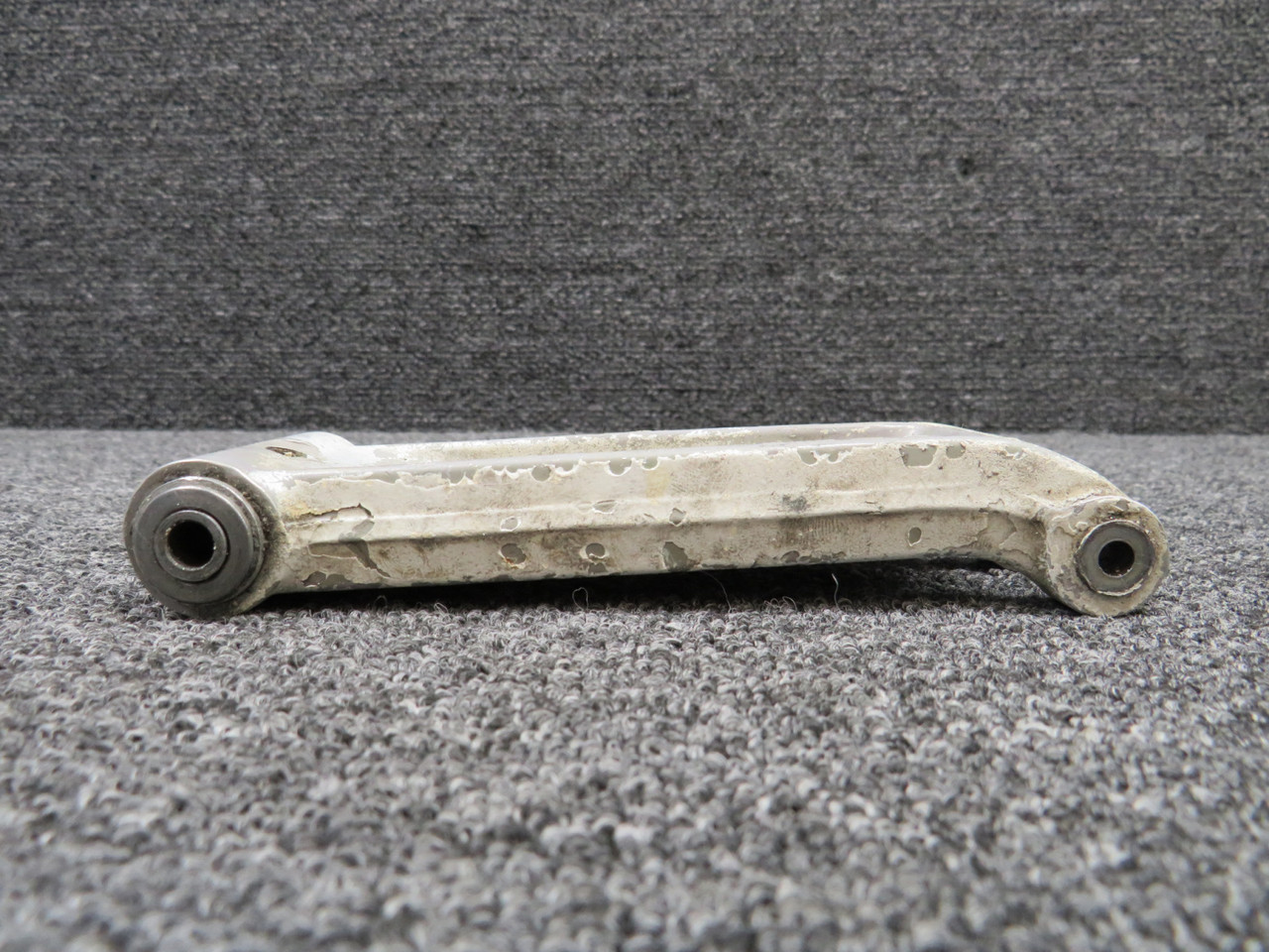 Tページ! 0442506-2 Cessna 150 Nose Gear Lower Torque Link Assembly (Minus