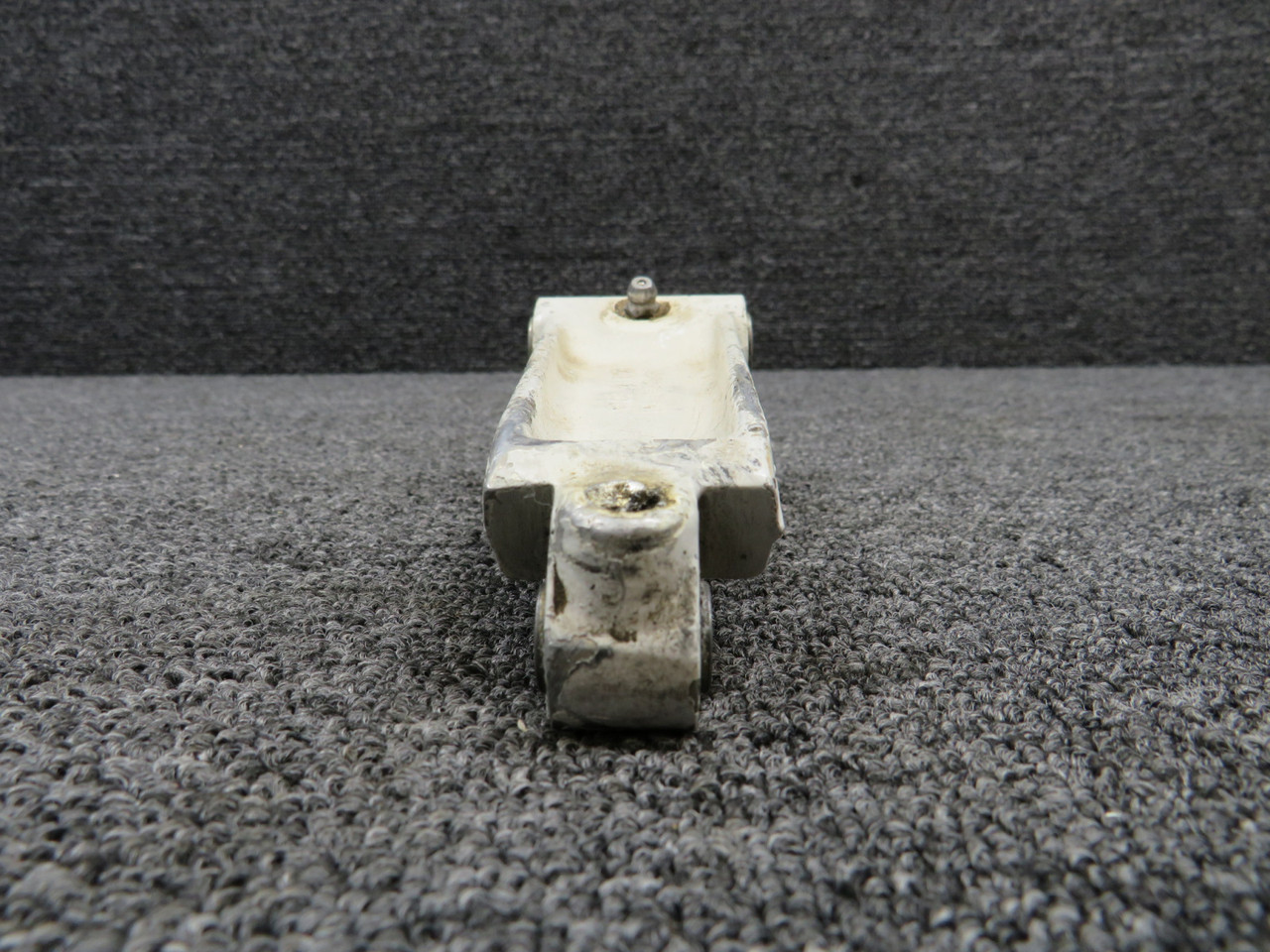 0442506-1 (Cast: 0442505-1B) Cessna 152 Nose Gear Upper Torque