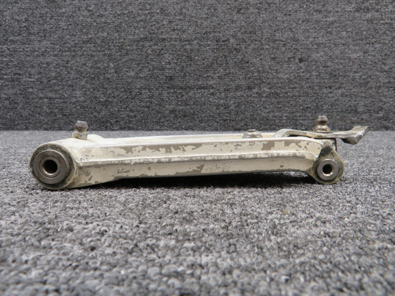 Nページ　cbh 0543035-7 (Cast: 0543034-497) Cessna Nose Gear Lower Torque Link