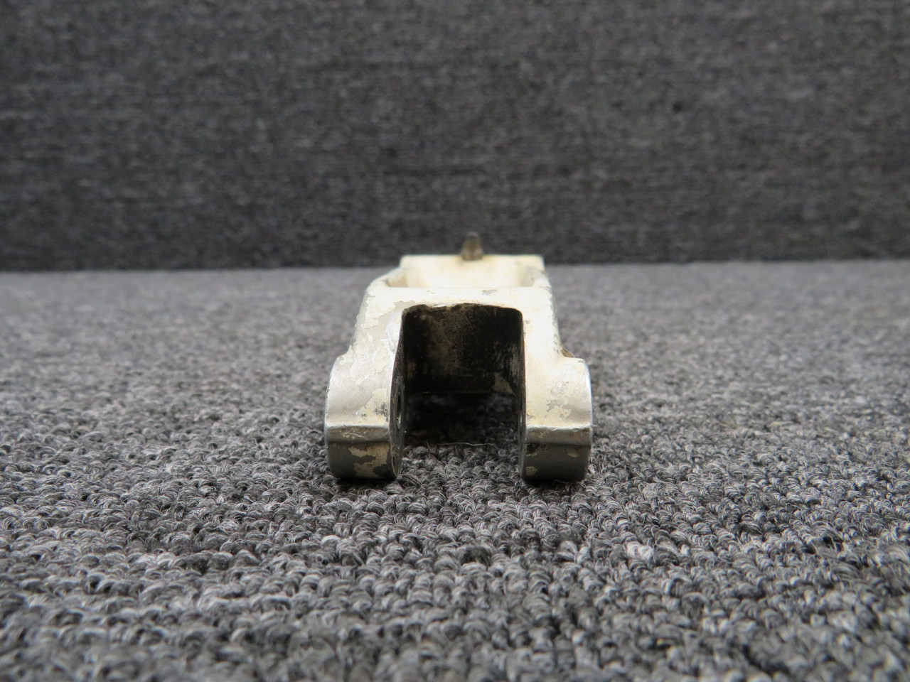 0543035-6 Cessna Nose Gear Upper Torque Link (Worn, Chipped Link