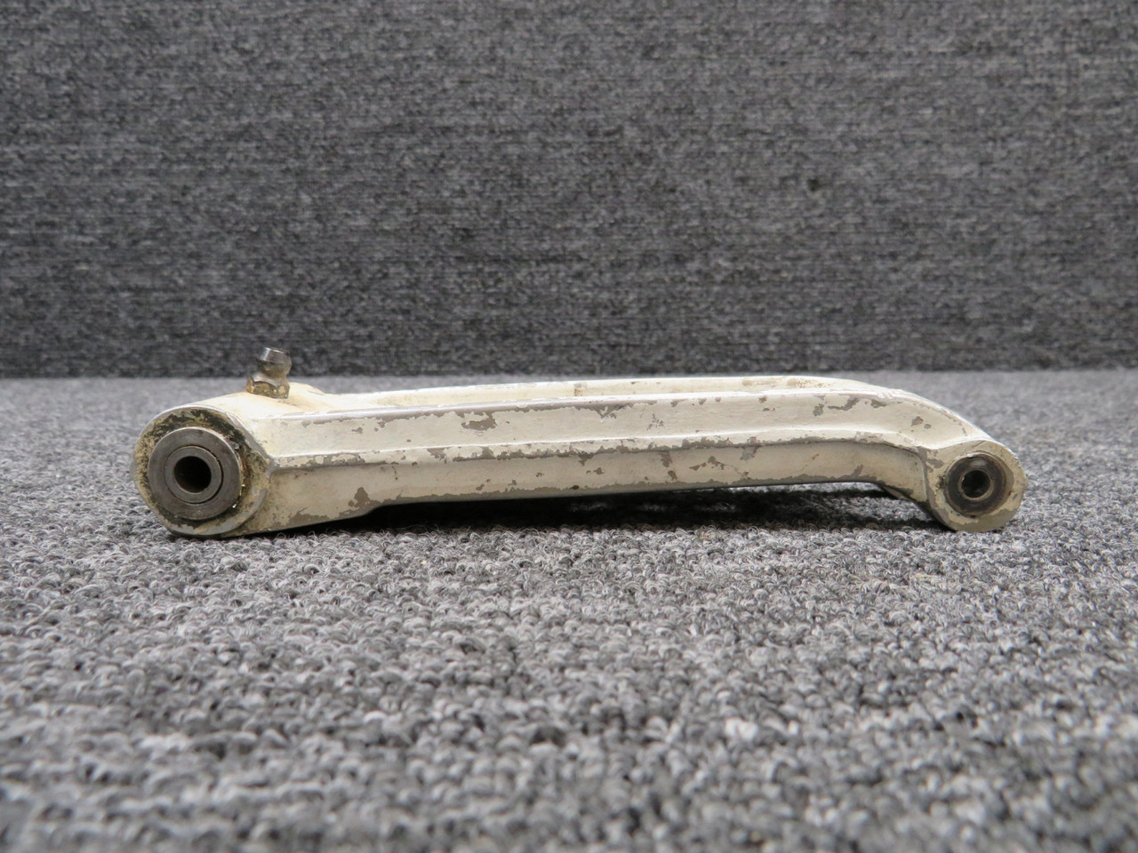 Nページ 0543035-6 Cessna Nose Gear Upper Torque Link (Worn, Chipped Link