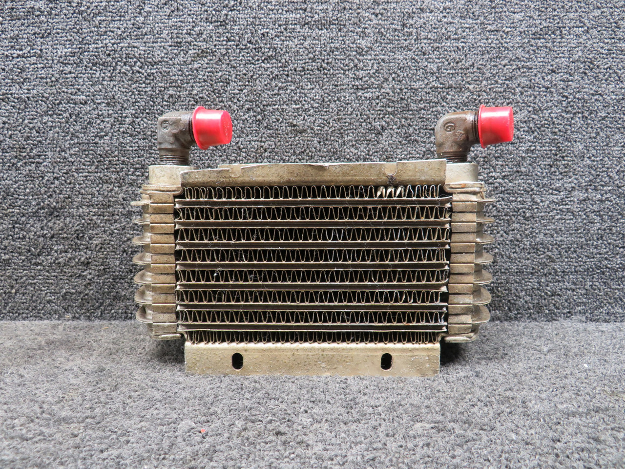 8526250 (Alt: 455-165) Harrison AP07AU06-03 Oil Cooler (Worn)(Bent