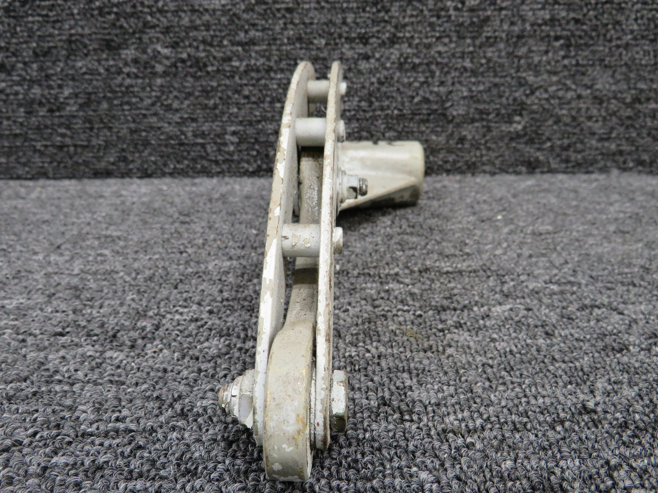 Bellcrank Rocker 0841104-4 (Cast: 0841104-498) Cessna Rocker Arm Bellcrank and Link RH ...
