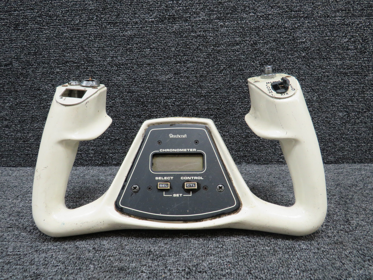 60-524080-3 Beechcraft A36 Pilot Control Yoke (Worn) For Sale