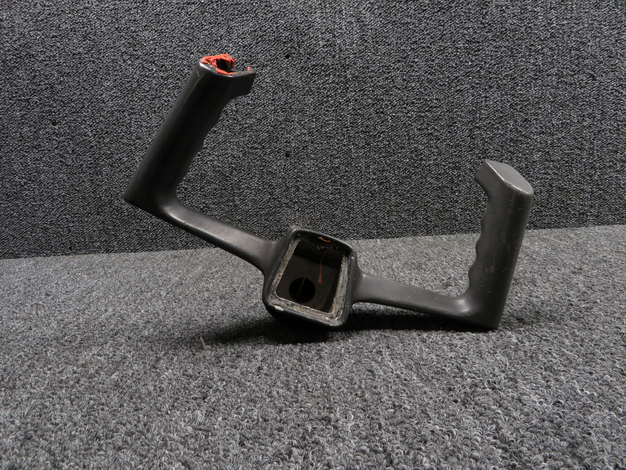 79276-12 Piper PA-32 Co-Pilot Control Wheel Yoke (Diameter: 1.125