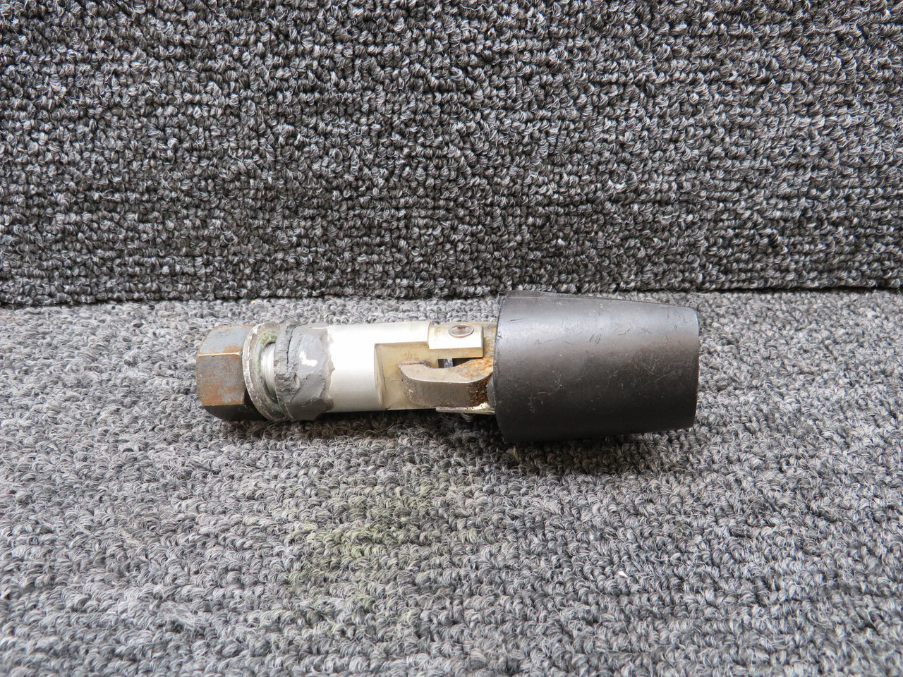 GIF5400-3 Learjet L-24B Fuselage Fuel Tank Switch (Scratched)