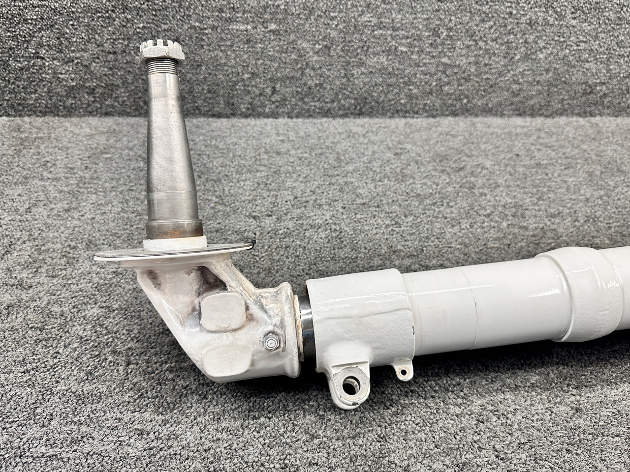 42① 5094102-7 Cessna 414 LH Main Landing Gear Strut Assembly