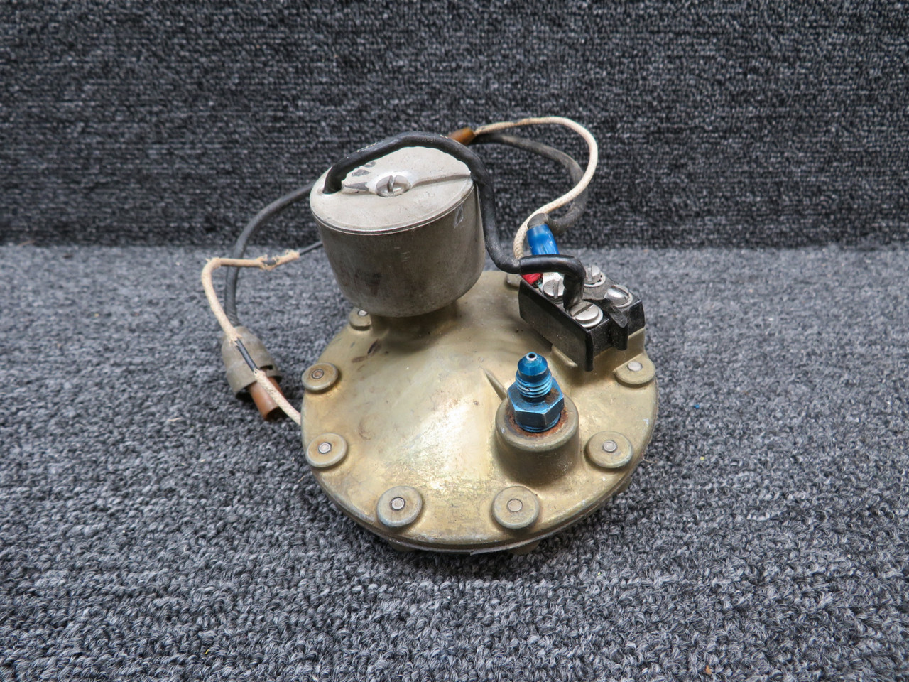 user_c7d7d101ページ 0813850-9 (Use: G484095) Cessna 310 Heater Safety Valve Assy (Worn