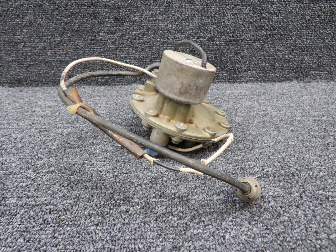 0813850-9 (Use: G484095) Cessna 310 Heater Safety Valve Assy (Worn