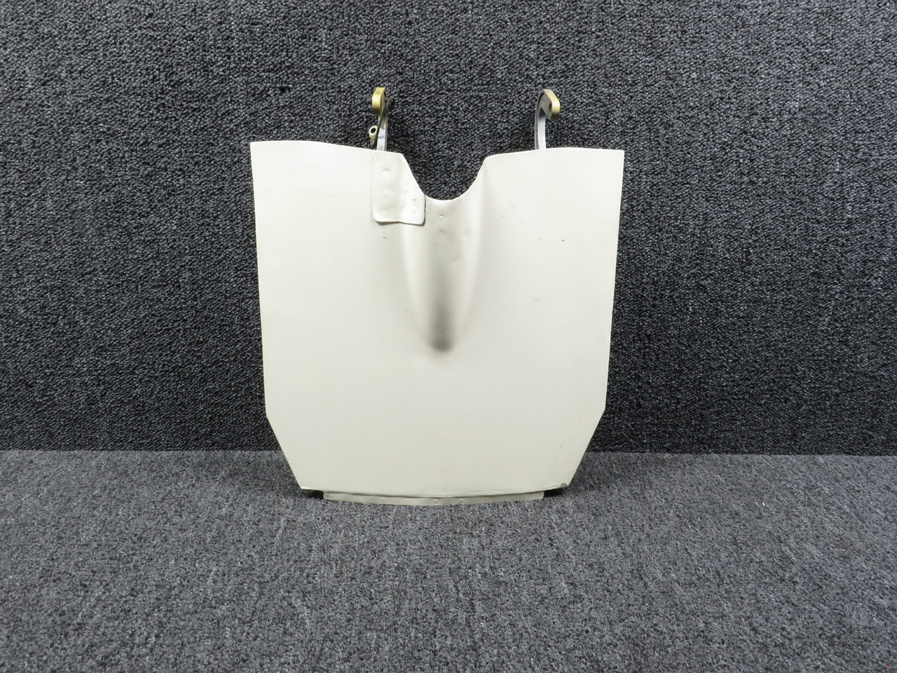 n673です 6213081-72 Cessna 650 Nose Landing Gear Spade Door Assembly For Sale