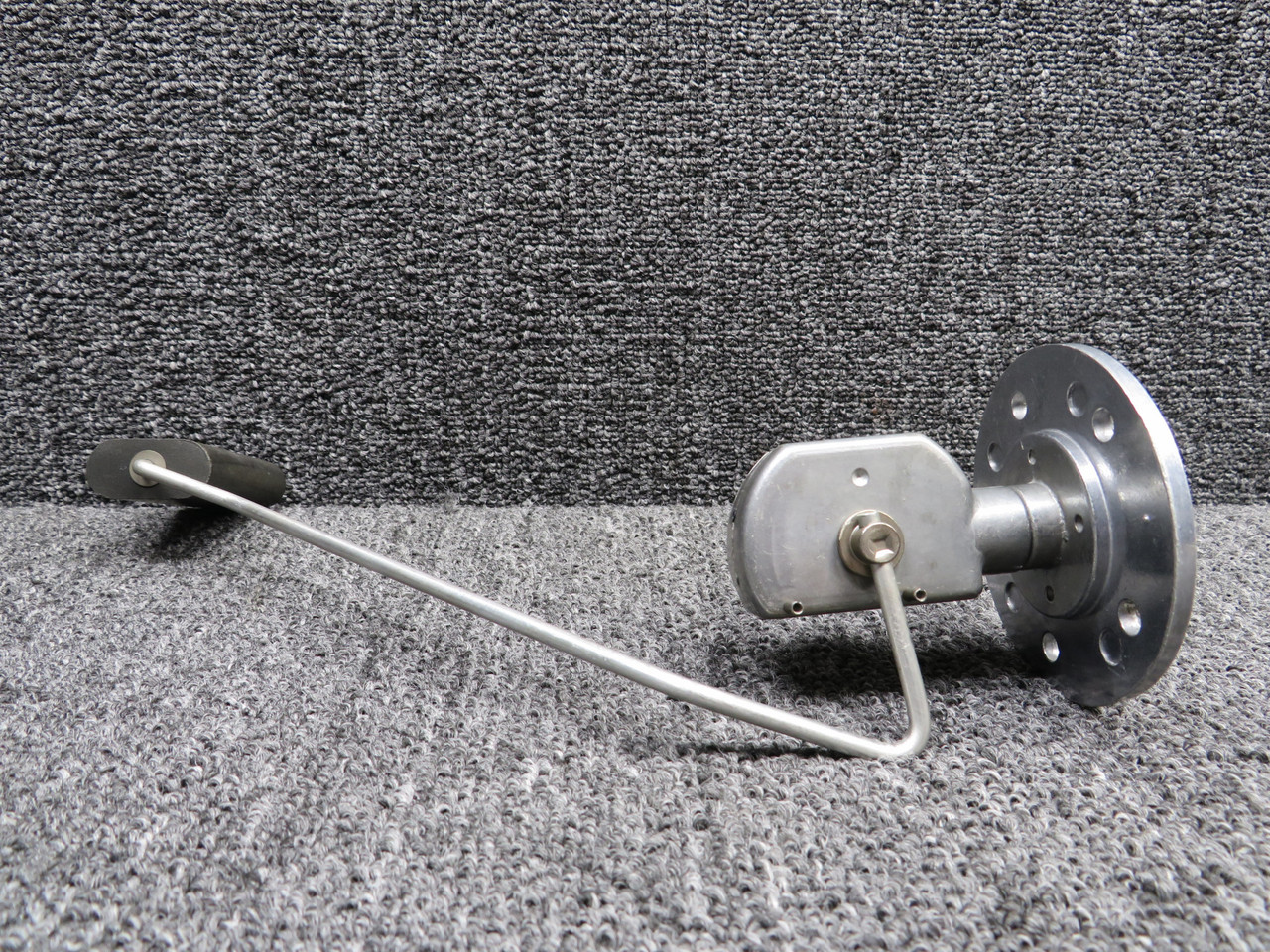 C668050-0702 Cessna T210R Fuel Transmitter Inboard RH