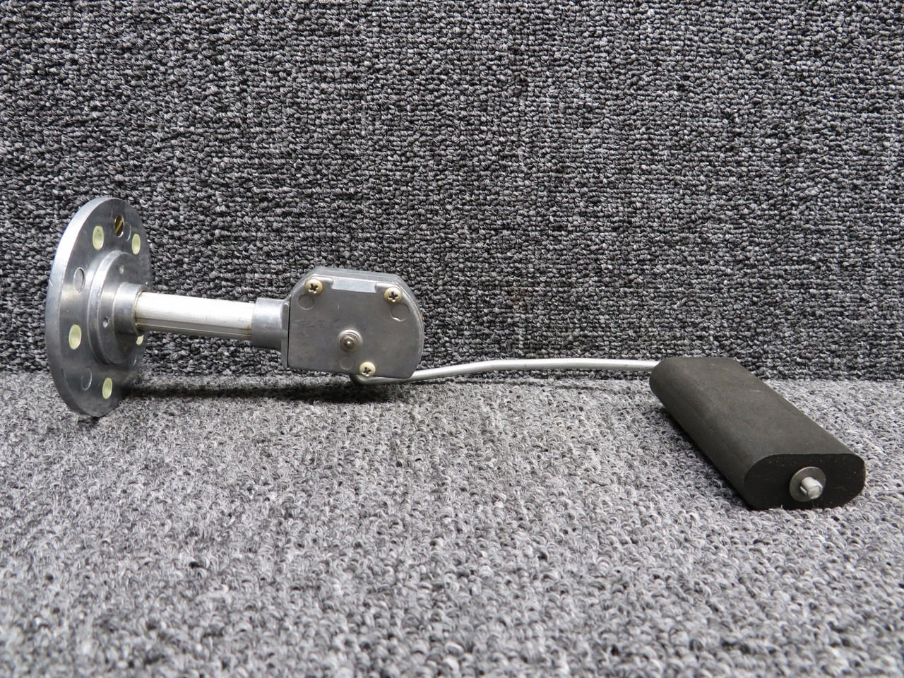 C668050-0703 Cessna T210R Fuel Transmitter Outboard LH