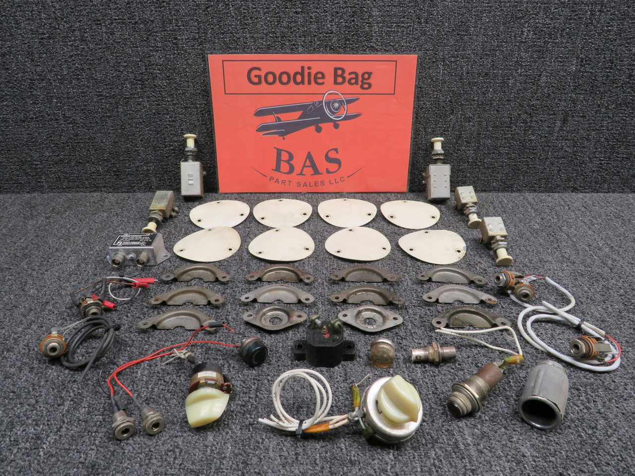 Cessna S1103-1 S1102-1, Cessna117出品　2個口 Citation Jack Mic and Headset 560XL その他