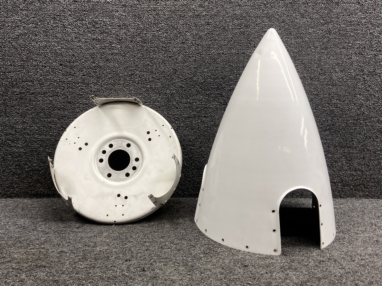 D-4986-1, D-4984 Piper PA34-220T Three Blade Propeller Spinner w Aft Bulkhead