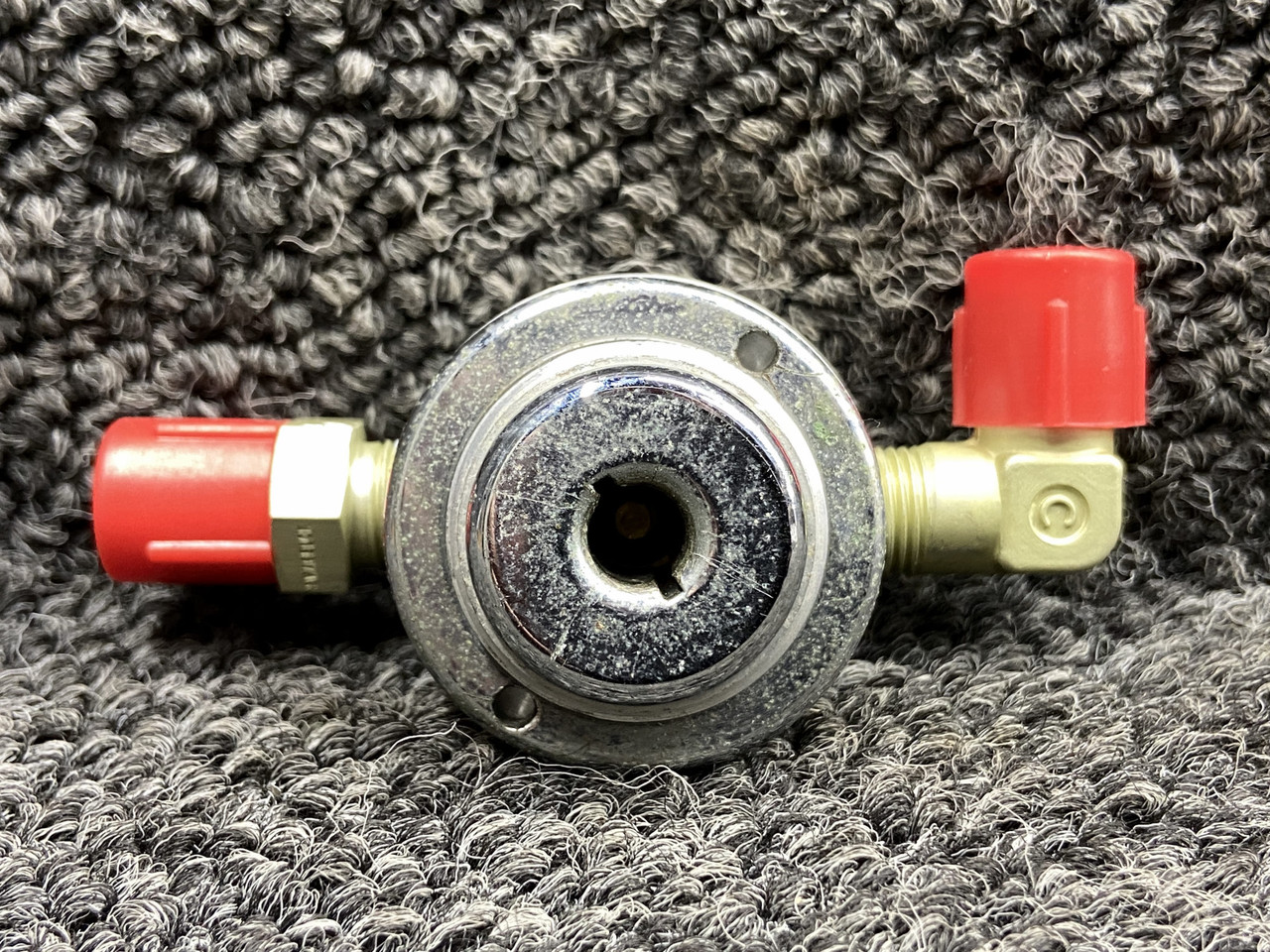 23599-12 Piper PA34-220T Oxygen Outlet Valve RH (Minus Lid, Angle Fitting)