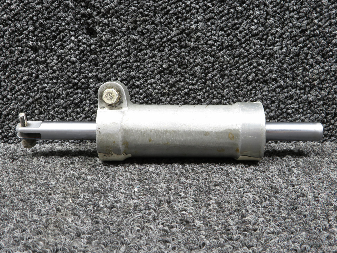 コウムー 39741 Cessna C-441 Shimmy Dampener Unit