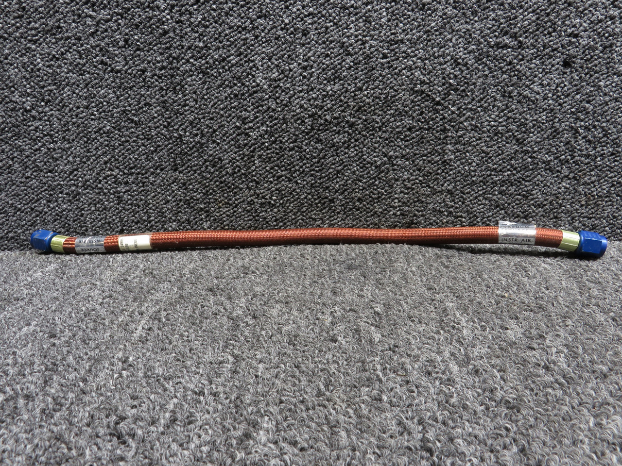 36001-6-0180 Hydraflow Oxygen Hose (Length: 16.5”)(125 PSI)