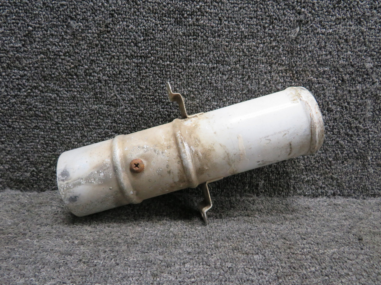 Cessna117出品　2個口 0756005-11 Cessna T303 Fuel Strainer Assembly