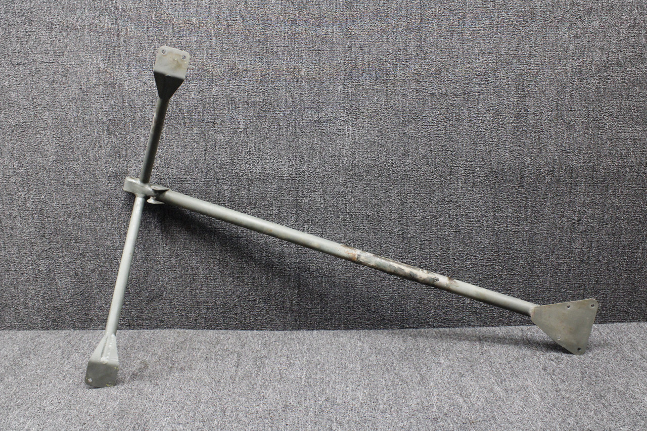 16073-000 (Use: 16073-004) Piper PA23-250 Engine Mount Support LH