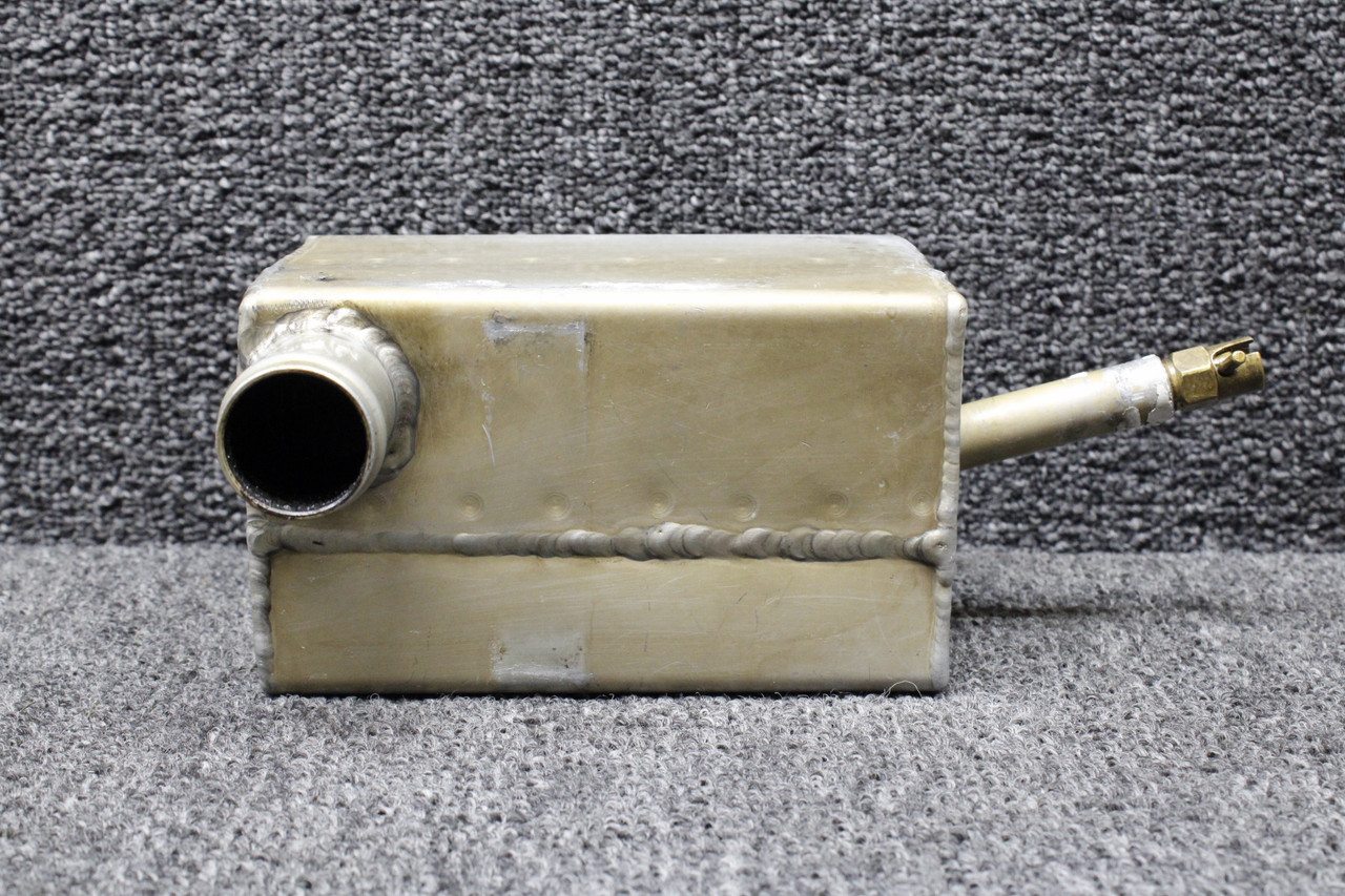 16318-000, 492-022 Lycoming O-540-A1D5 Oil Collector Tank with Drain Valve