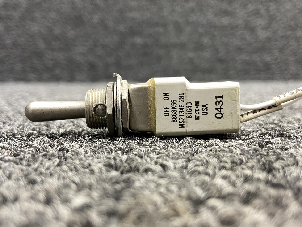 micha！ 8868K56 (Alternate PN: MS21346-281) Eaton Toggle Switch