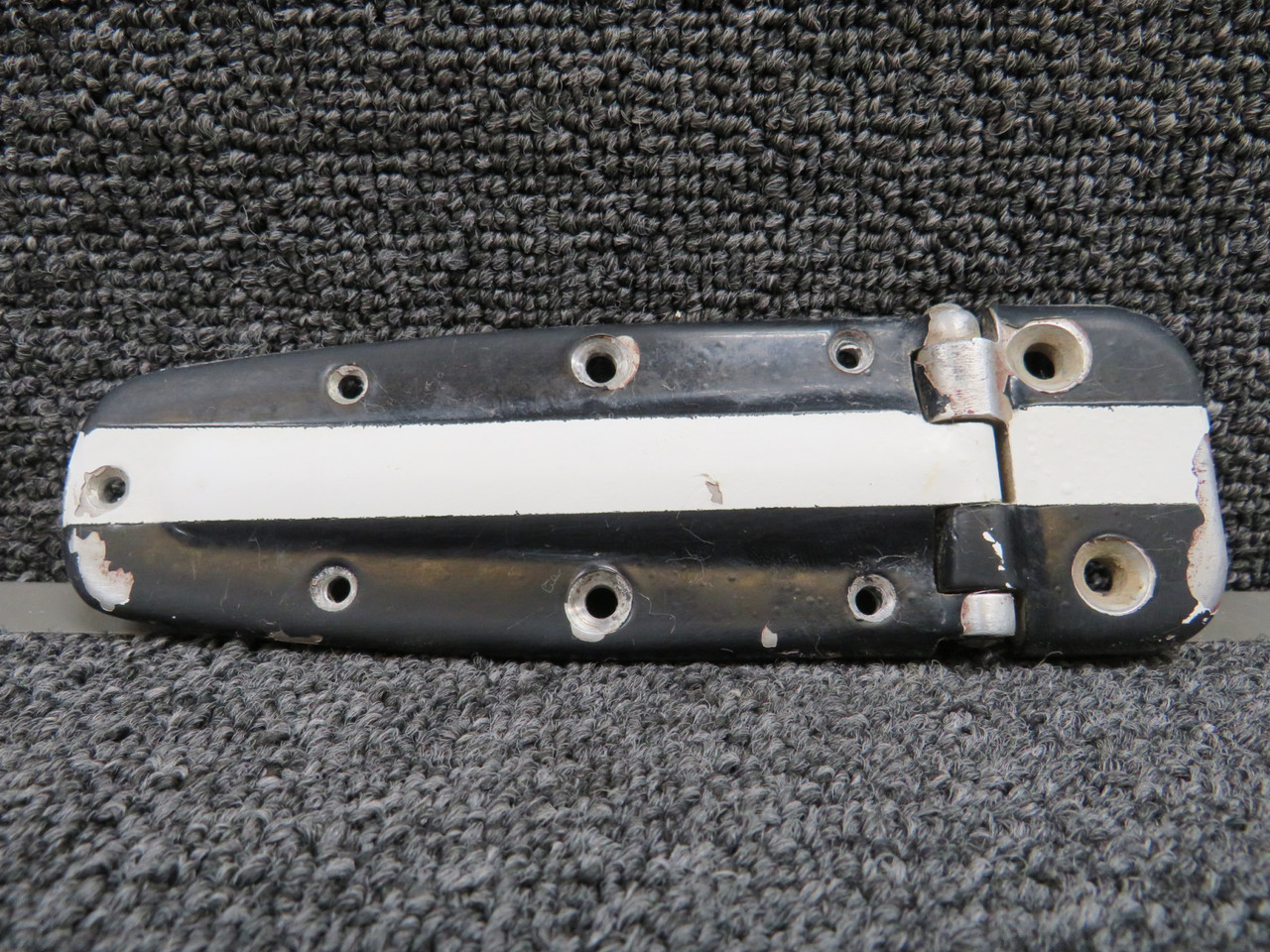 0711037-20, 0711037-18 Cessna 210F Lower Cabin Door Hinge Assembly RH (Worn)