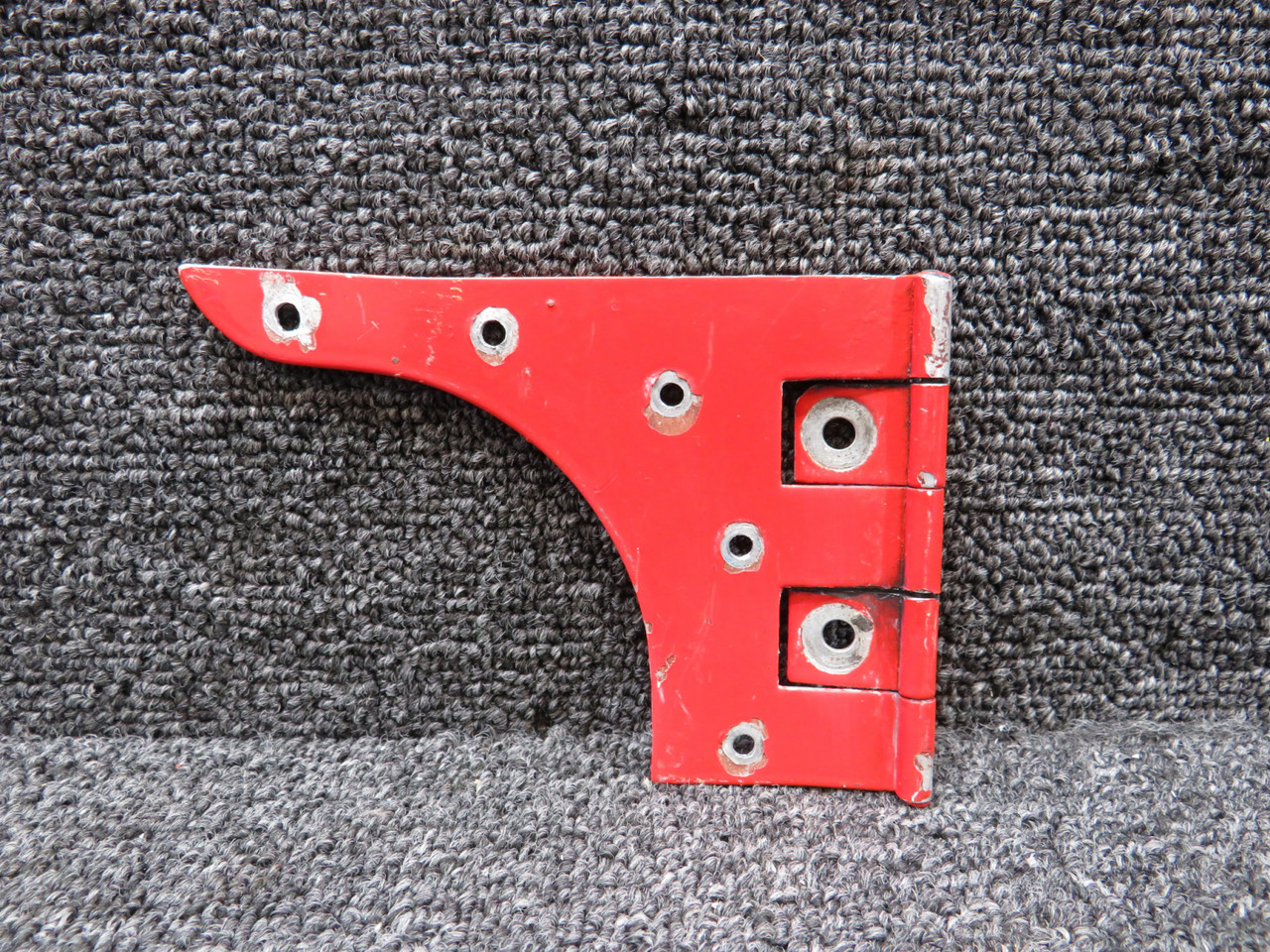 0411597-1 Cessna 120 Cabin Upper Door Hinge RH (Minor Wear) For Sale