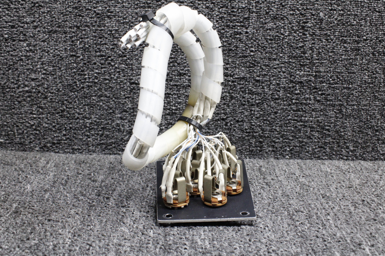 12B, S12B, D60-1133-20-03 Diamond DA42-NG Audio Jack Plug Assembly