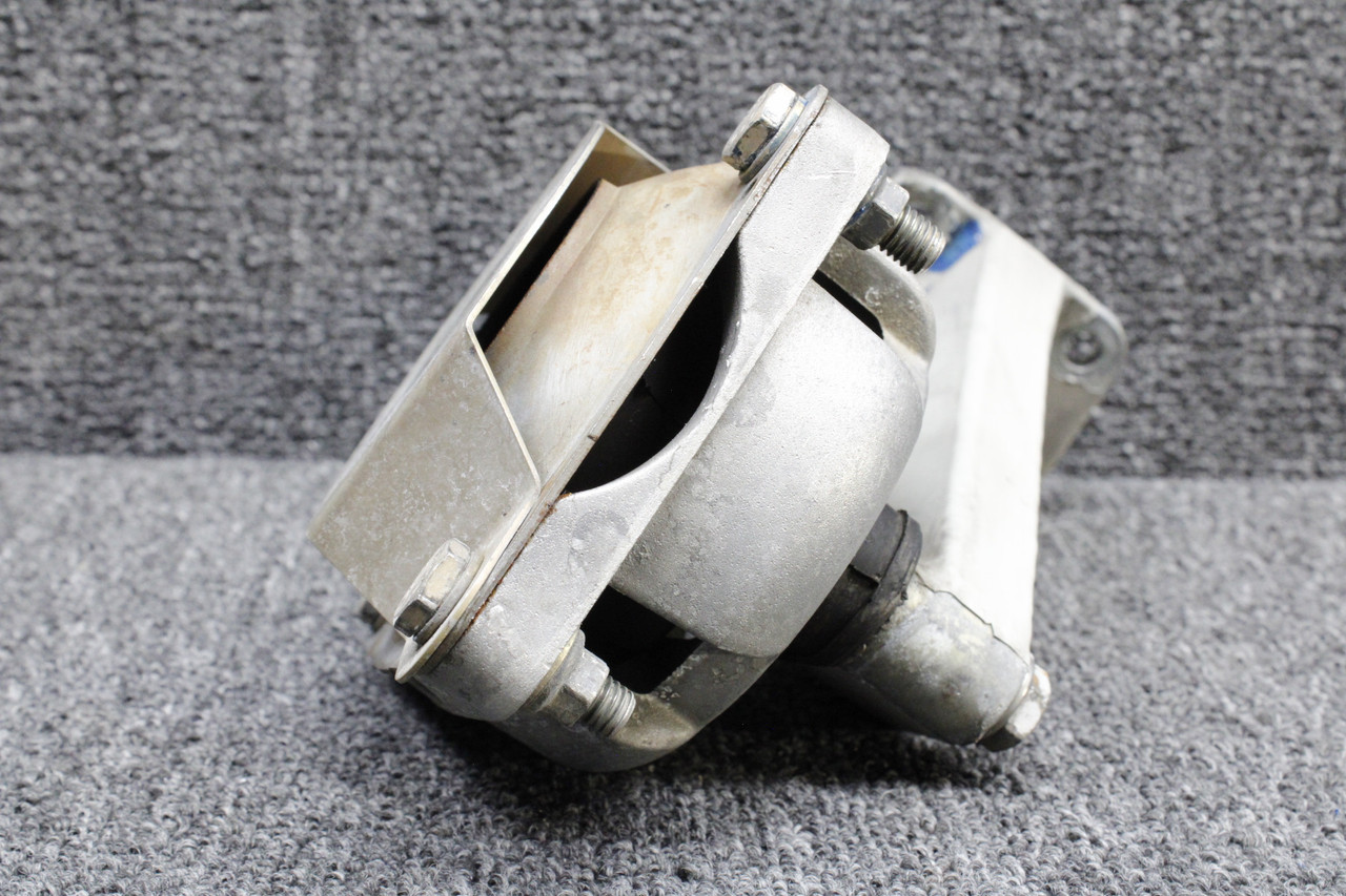 D64-7126-27-20 Diamond DA42-NG Austro E4B Aft RH Engine Shock