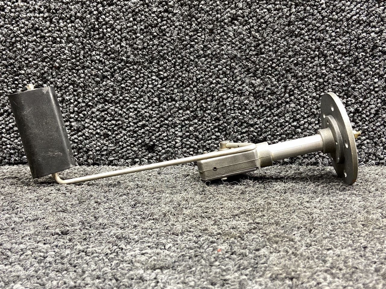 12638-001 (Alt: 7740-00480) Cirrus SR20 Fuel Level Transmitter Assembly LH