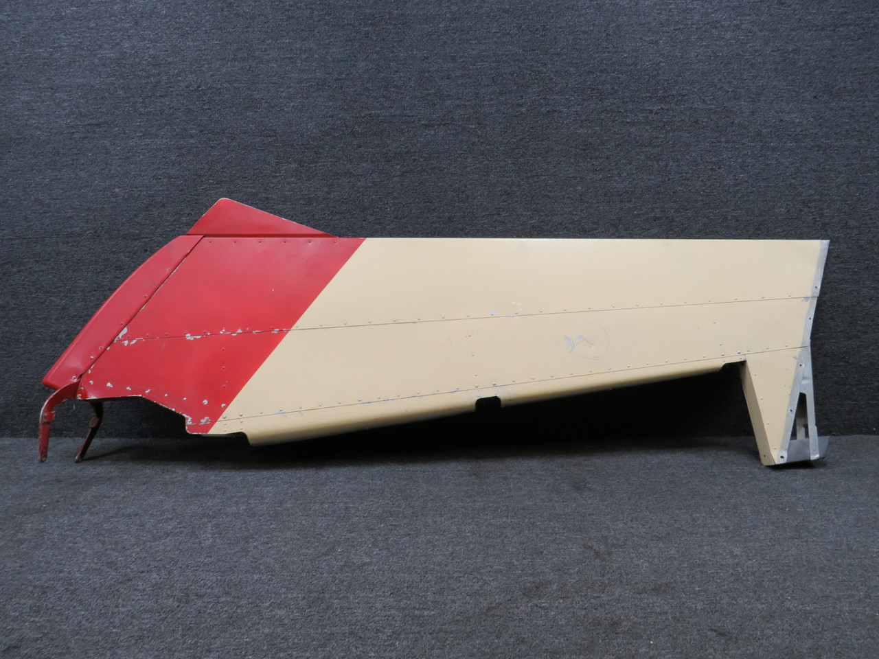 0431004-41 Cessna 150L Rudder Assembly (Minus Tip) (Damaged, Loose