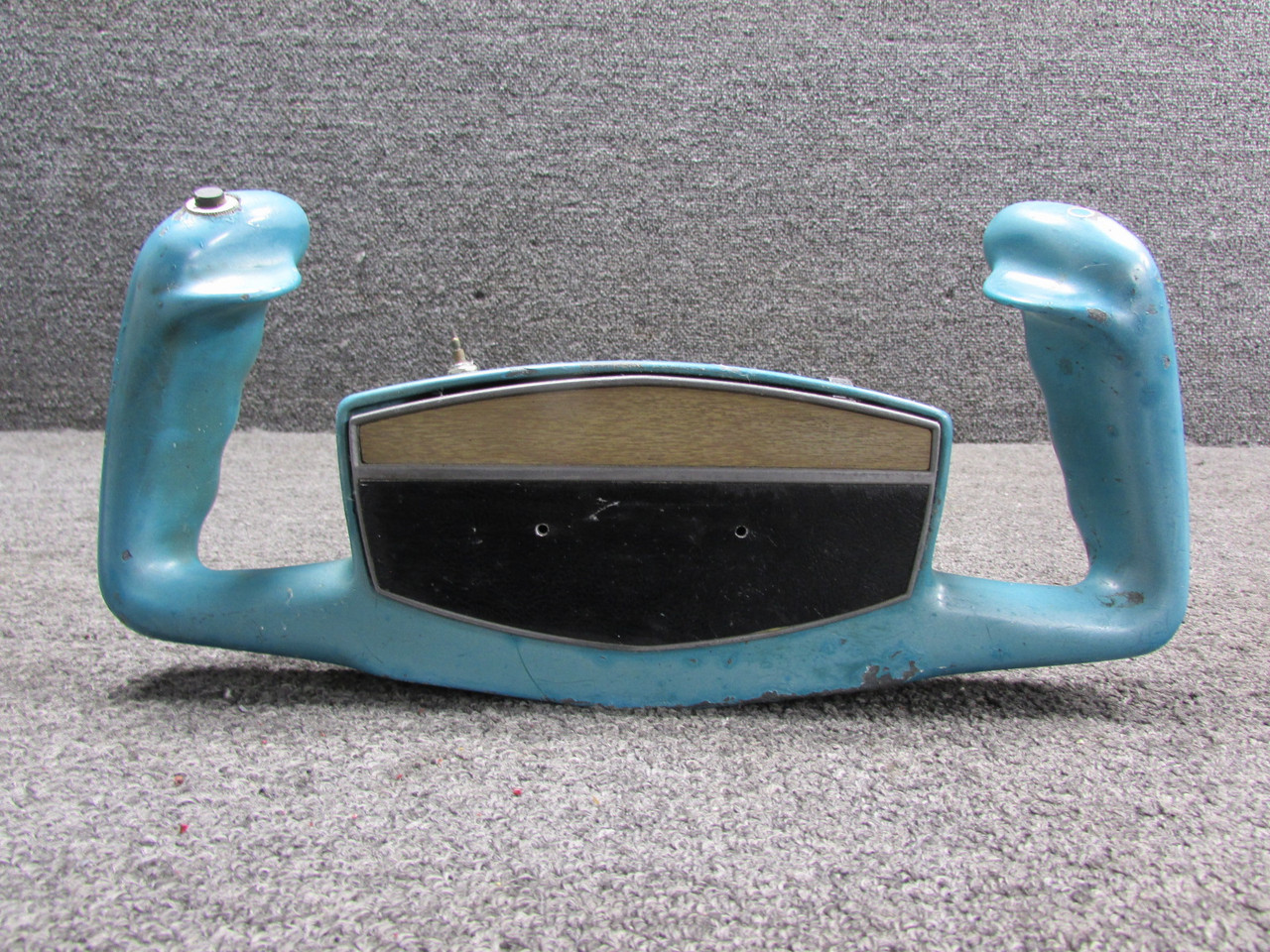 0861325-8 Cessna 310K Control Wheel with Map Light and Dimmer Left