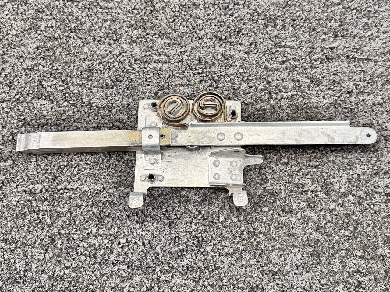 0711020-12 Cessna 182C Cabin Door Latch Assembly Right Hand