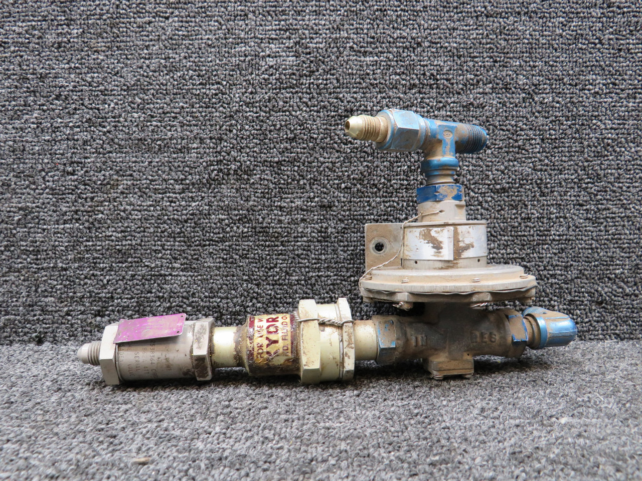 23200 (Alt: 3713015) Sterer Hydraulic Valve Assembly with Bracket (PSIG: 125)