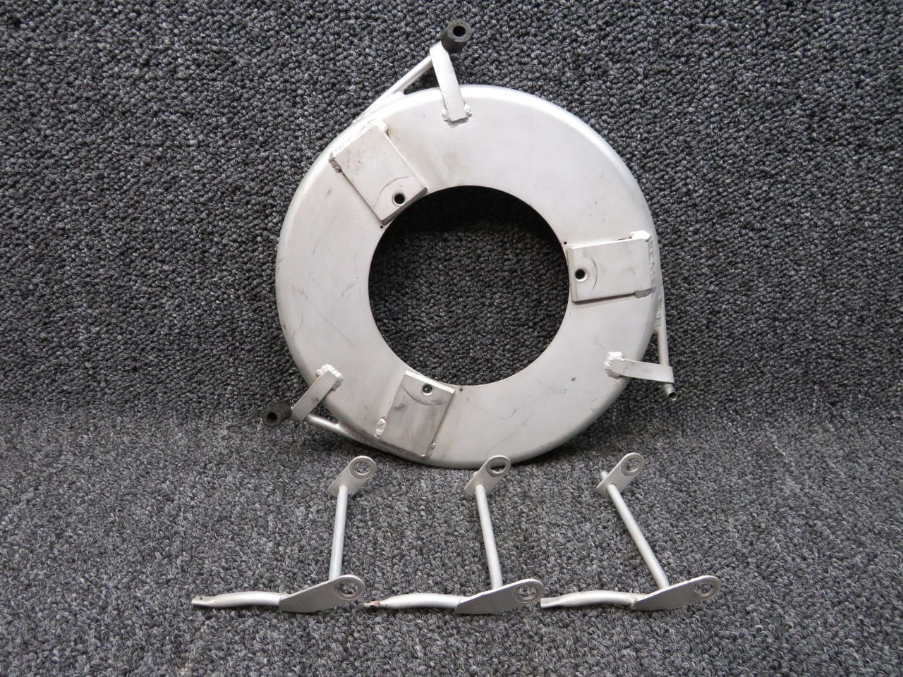 D3608 / A3614 Beechcraft 95-C55 Bulkhead & Slinger Ring 3 Blade W/ Tubes