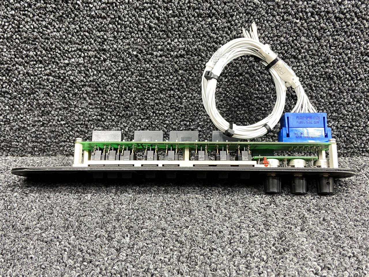 FLIGHT INSTRUMENT PANEL(中古品) A0745 (Alt: 14637-002) Moritz Bolster Switch Panel Assembly