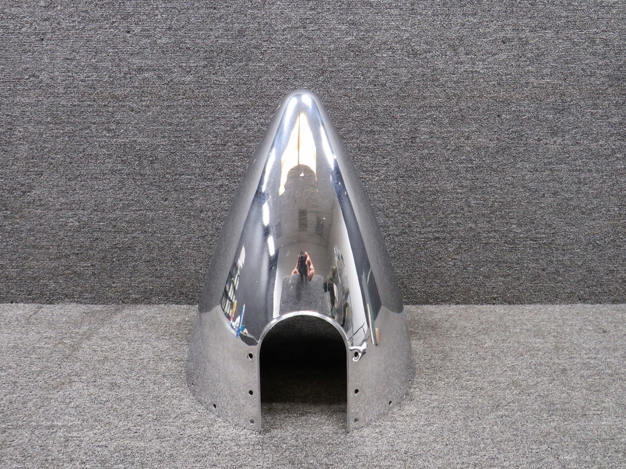 D-7168 McCauley Bonanza Spinner (Chipped Paint) For Sale