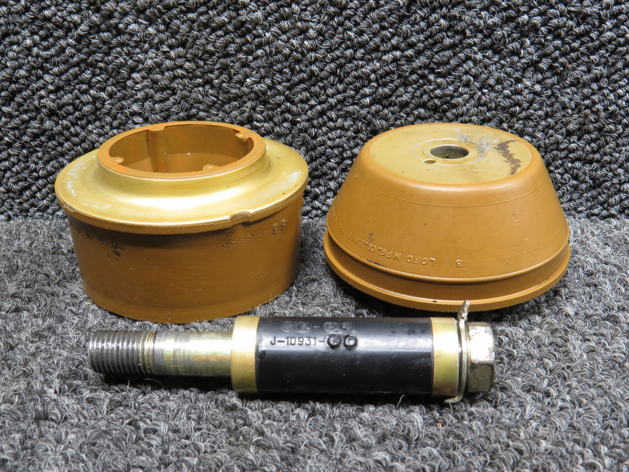 ART TPS II　ジャンク J-9612-32, J-9612-33 Lord Manufacturing Shock Mount and Spacer