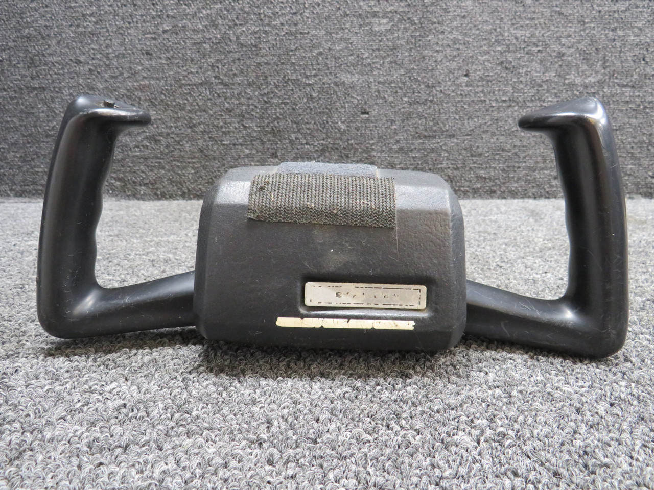 0513261-14 Cessna 172N Control Wheel Assy Pilot (Length: 12.25