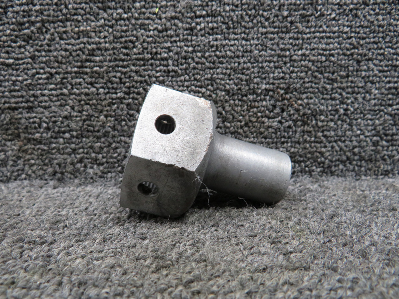 0541124-1 Cessna 182P Main Landing Gear Axle (Aluminum) (Chipped