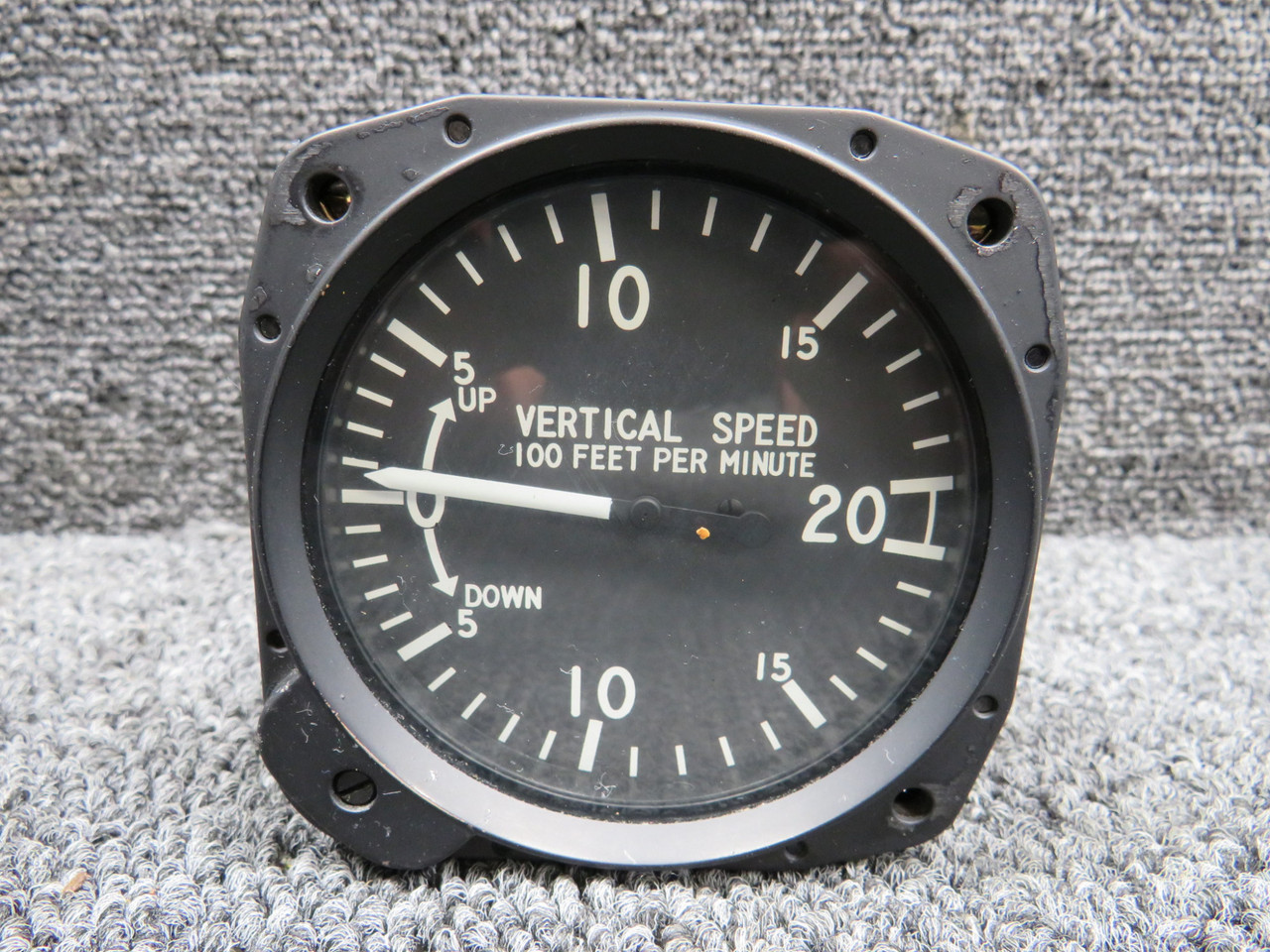 7000 United Instruments Vertical Speed Indicator (Code: C.31) For Sale